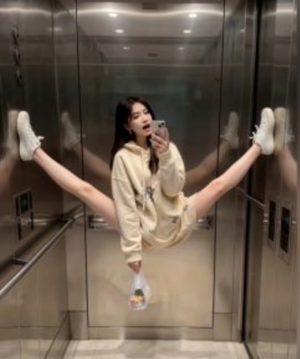 图片[2]-AI生成电梯一字马美女制作教程，条条流量上万，别再在外面被割韭菜了，全流程实操-KJ分享